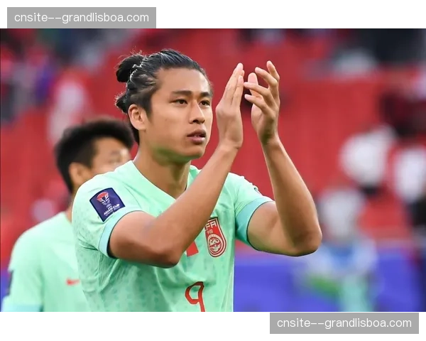 张玉宁前场支点作用受限，铁人快速转换击穿国安高位防线